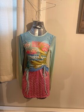 Long-Sleeve Mesh Crop Top in Light Blue with Graphic Print